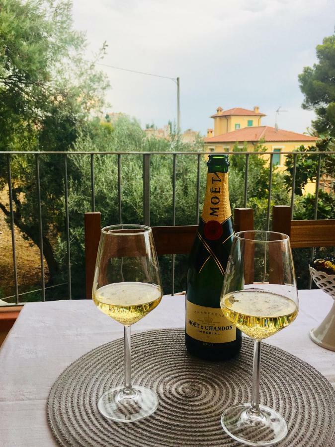 Villa Lucrezia - Dimora In Suvereto Suites&Apartments Bagian luar foto