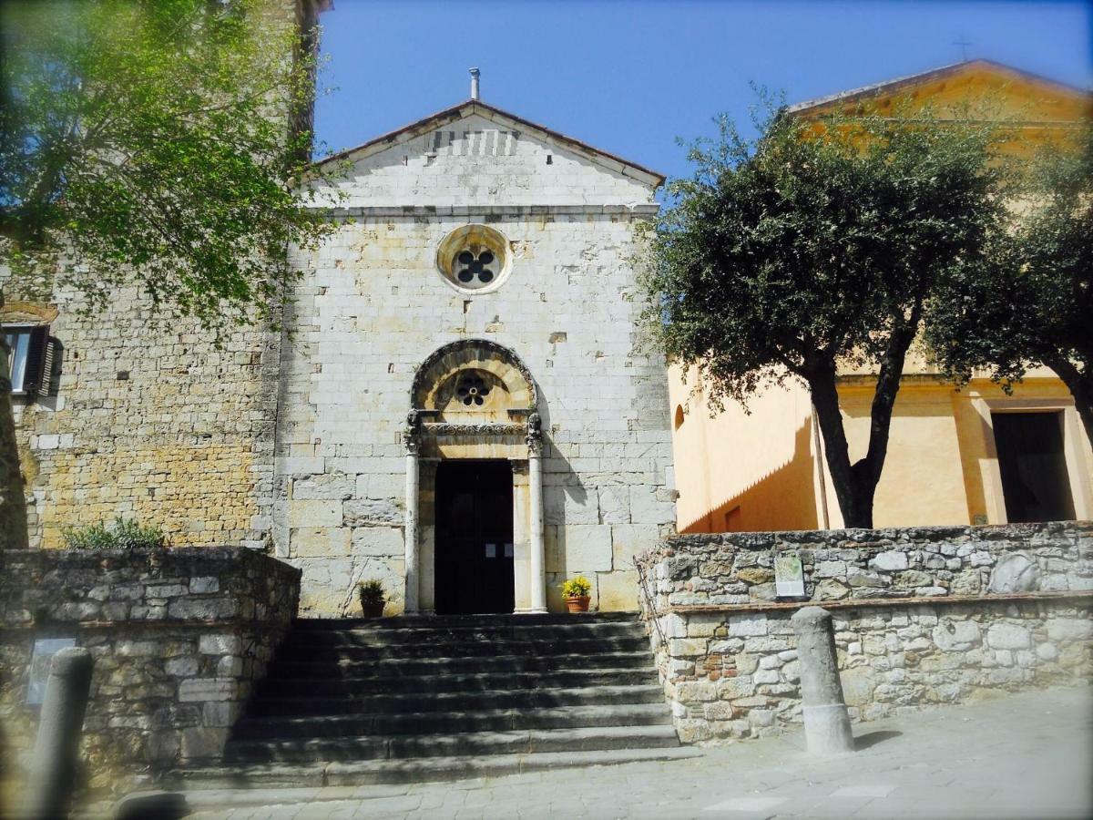 Villa Lucrezia - Dimora In Suvereto Suites&Apartments Bagian luar foto